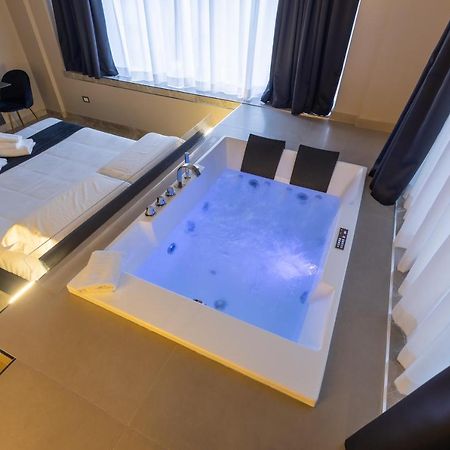 Maximum Exclusive Suite & Spa Палермо Екстер'єр фото